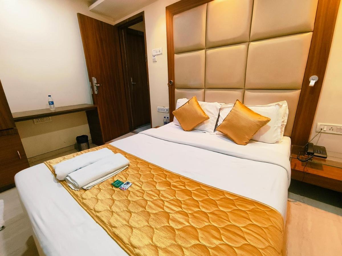 Apex Hotel Мумбаи Экстерьер фото